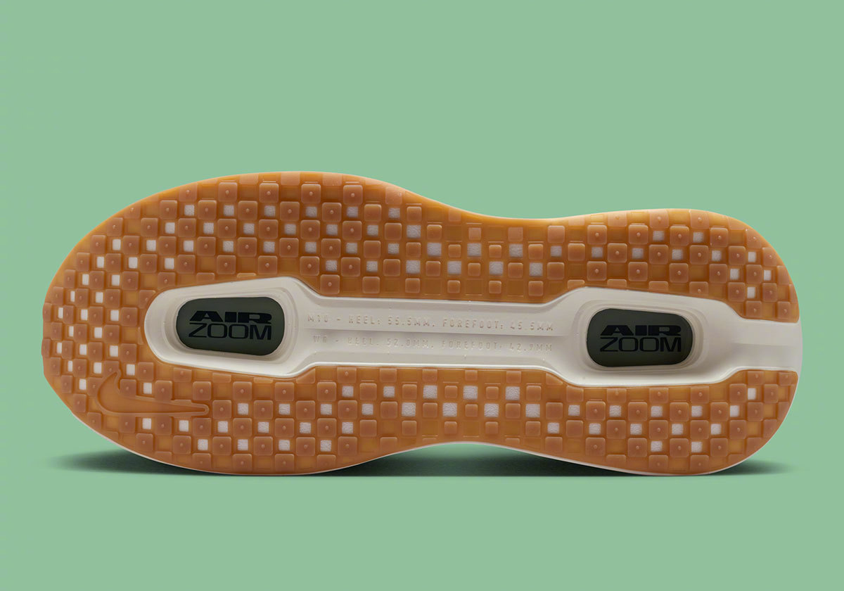 Nike Vomero PremiumVomero Premium首个生胶底配色