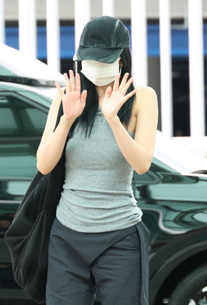 今天的宥真尼✈️出发去台北安宥真[超话] ​​​