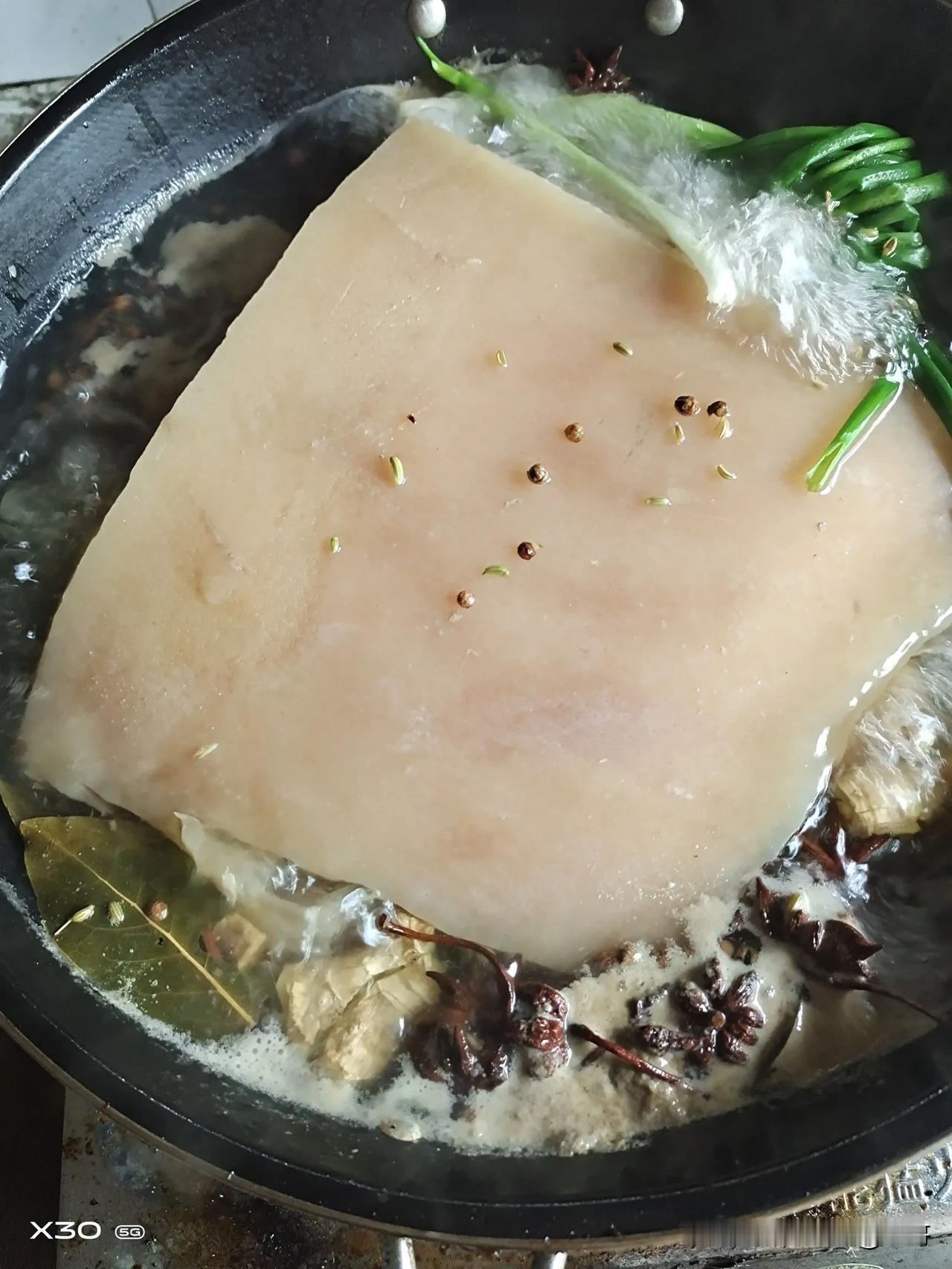 对咱普通人来说，预制菜哪是“健康不健康”的单选题啊，更多是“图方便”和“顾身体”