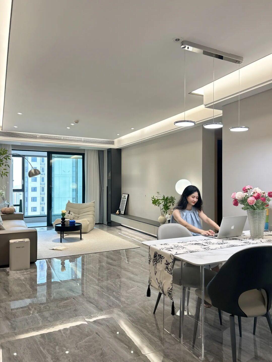 朋友说我家装修的一般，但是无主灯氛围绝了