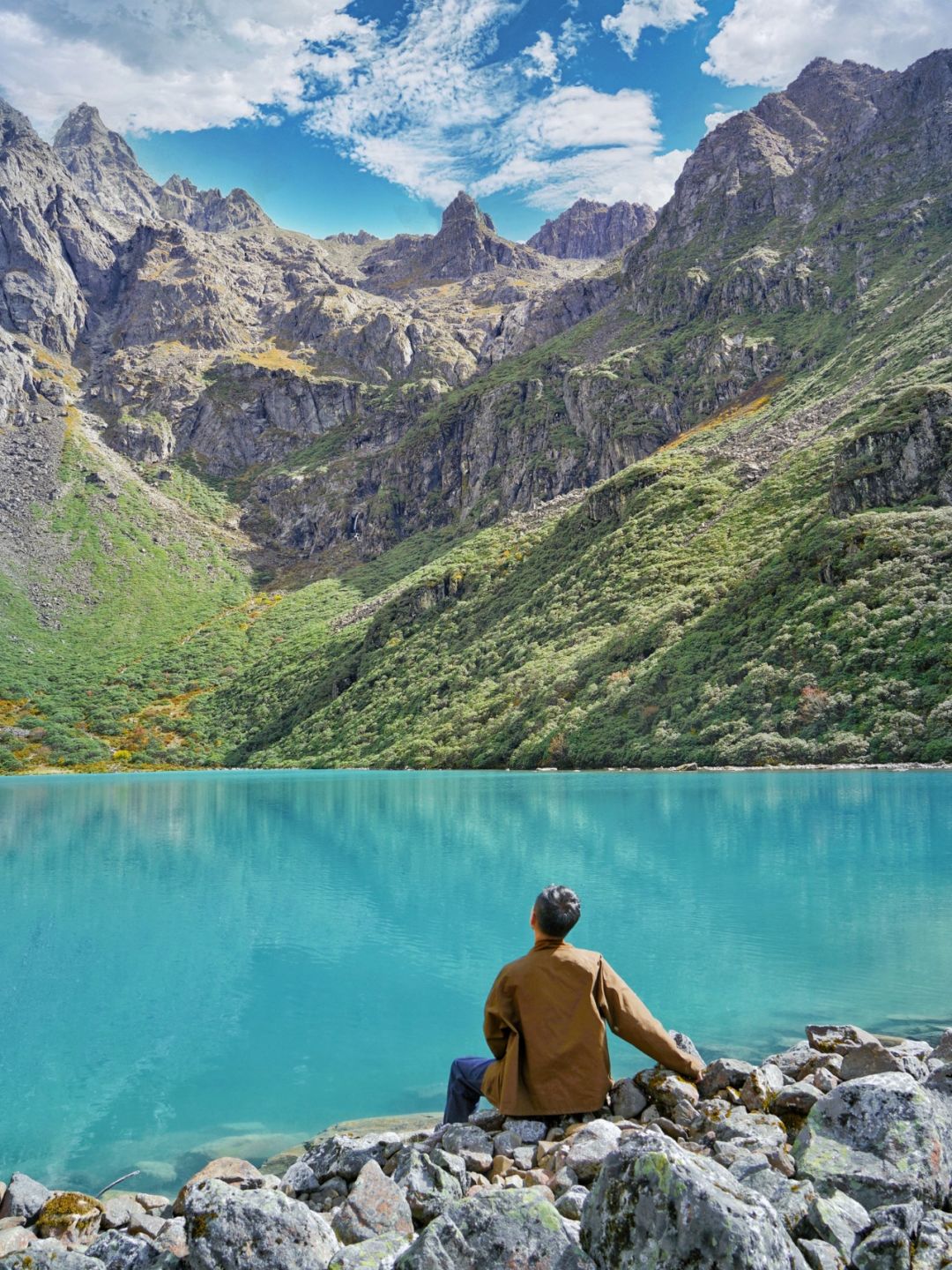 在康定，徒步6h我遇见了彩林海子雪山和云海