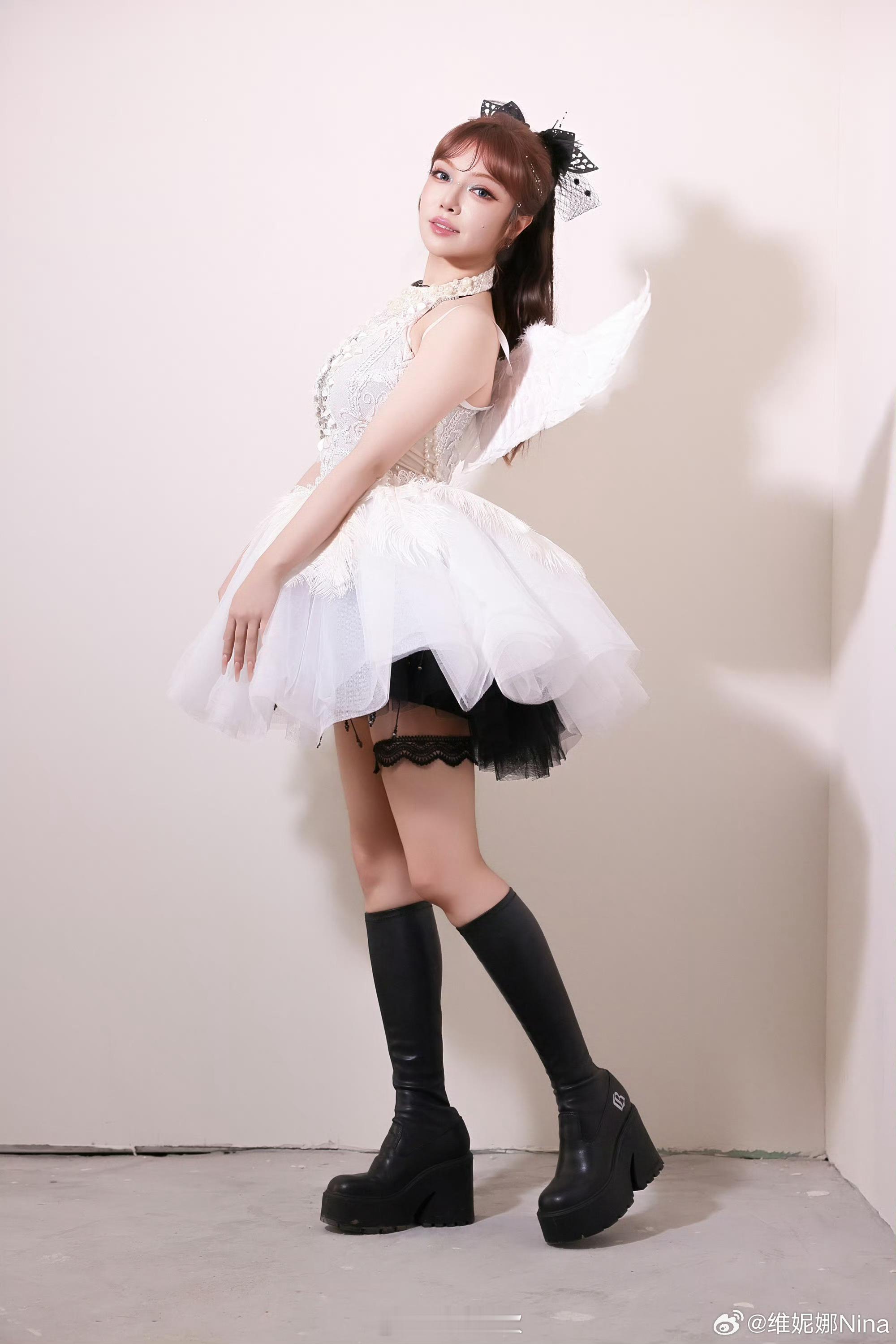 维妮娜发长文告别浪姐维妮娜长文告别浪姐舞台今年最大的遗憾：你的光芒，止步于舞台边