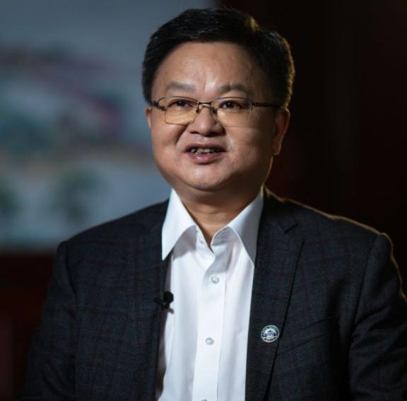 肖同学被杨家骂
武大校长这话让人懵


法院已经判了肖同学无罪，
杨同学家长却骂