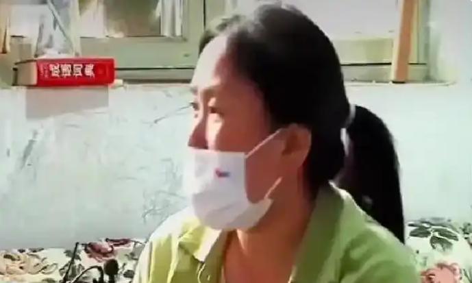 这真是网上见过的最难缠的儿媳妇！河南郑州一女的，公公棺材都摆堂屋了，她躲回娘家张