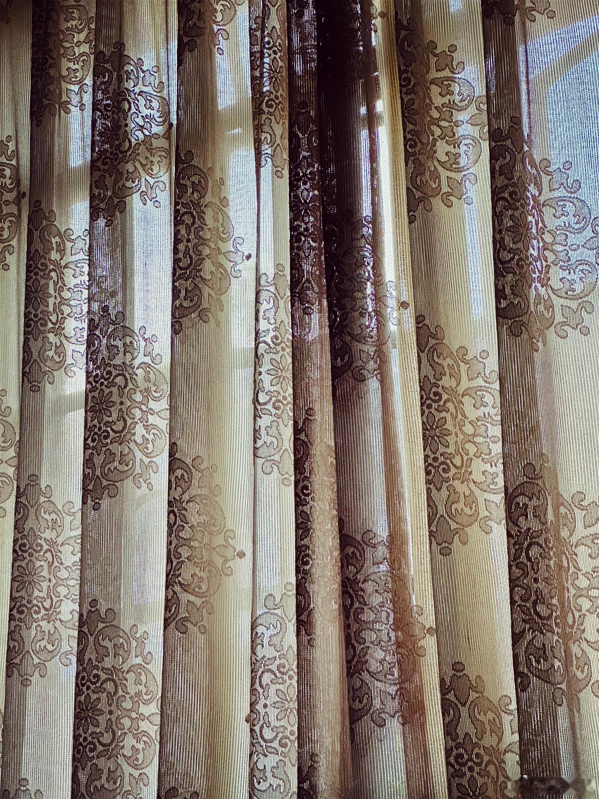 被暴雨催眠的午睡。 