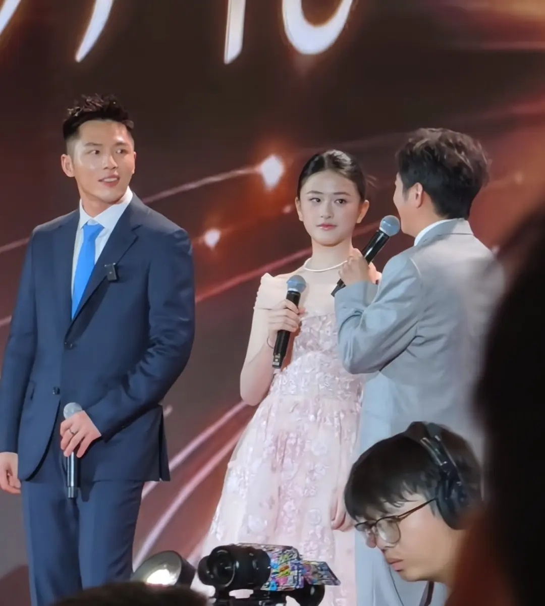 洁丽雅👸🏻千金的颜值 可以进娱乐圈吗？ 