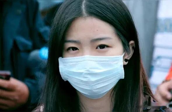 戴好口罩，防流行病

       春夏之交，一些流行病又来了。最近，国家疾控中