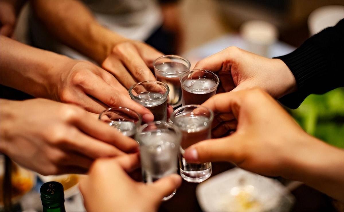 如果坚持俩月“滴酒不沾”，肝脏能变好吗？相关研究得出答案

