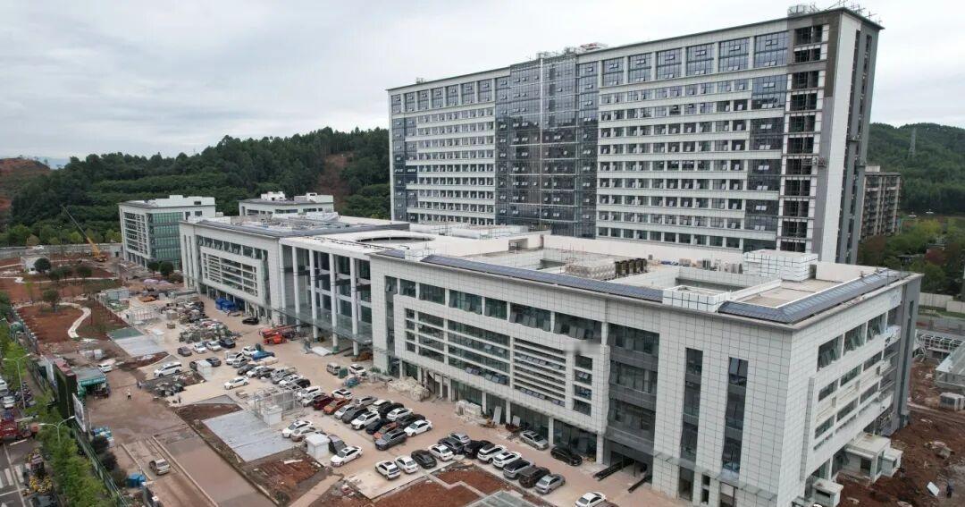 拼经济搞建设 | 市中区人民医院整体搬迁项目冲刺收尾 预计本月底完成施工
近日，