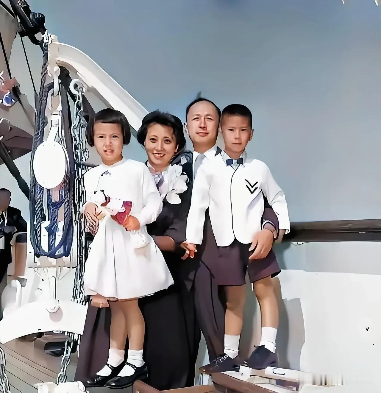 看到这两幅照片就知道，当时50年代中美之间物质生活上的差距了。所以钱老不贪图光鲜