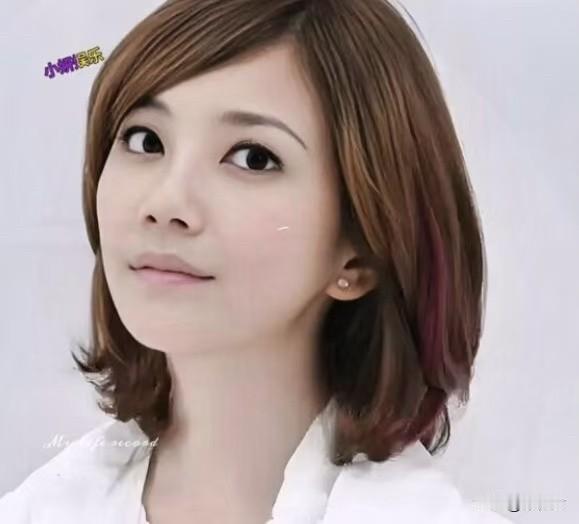 180斤⁉️梁静茹双下巴抢镜上热搜，网友却忘了她的歌声依旧稳如CD
47岁的“情