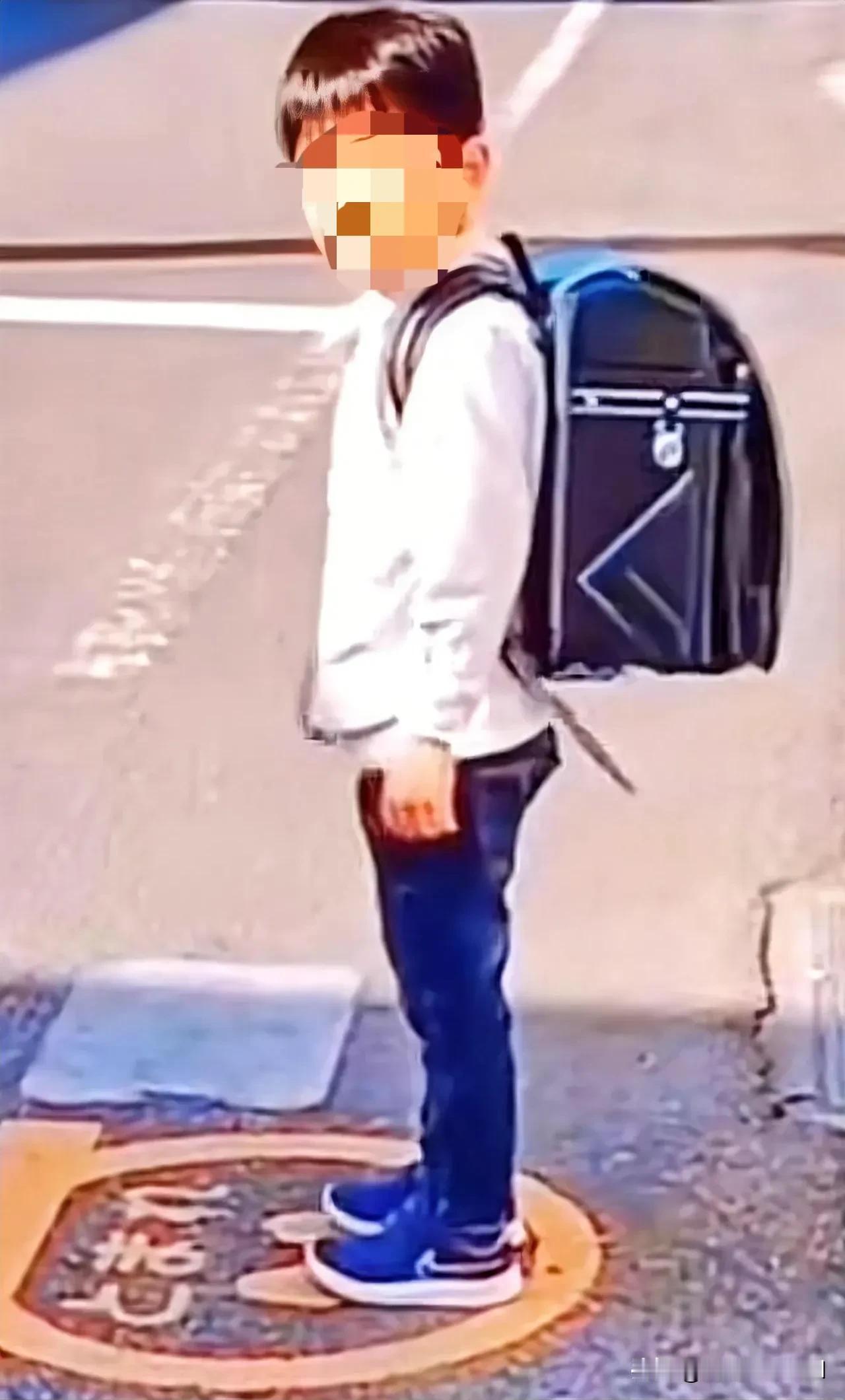 九·一八当天，日本籍10岁男孩上学途中被44岁男子当街持刀刺死，仇恨最容易煽动人