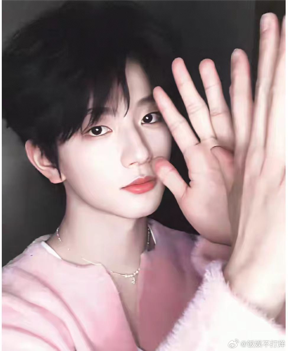 穆祉丞一顿饭就能骗走既视感 穆祉丞不藏不掖直白展现自己的吃货本性，循着饭香心动吃