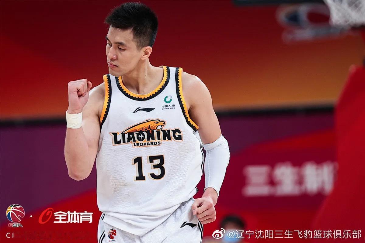 #郭艾伦和赵继伟到底谁最厉害#
郭艾伦，司职得分后卫，身高1米90，臂展1米96