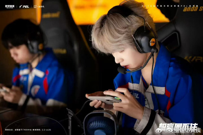 4AM三局两鸡LGD猫猫独狼穿二MVP 4AM和平精英分部在周决赛里交出满意答卷