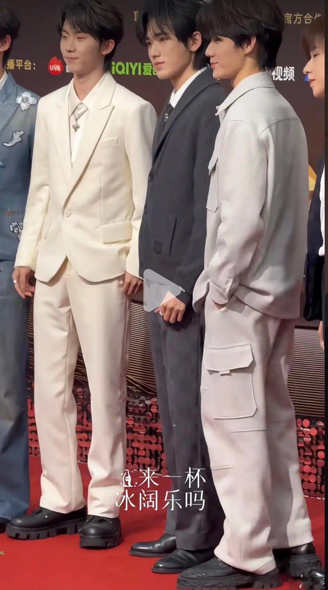 这鞋底还区别对待啊[跪了] ​​​