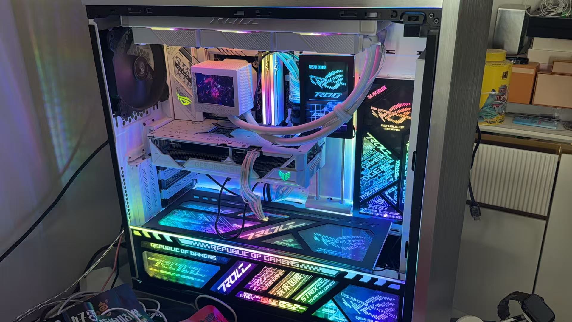 手机价格大涨消费者发声 只能说“涨价”也是没办法的办法，现在大内存的成本可能就逼