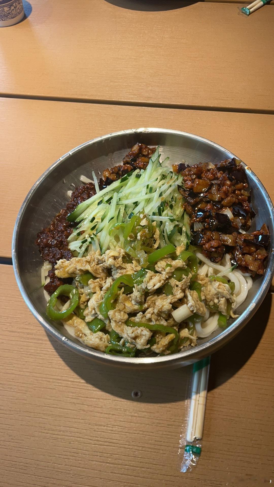 园区食堂15元面条随便吃，太喜欢了哈哈哈 ​​​