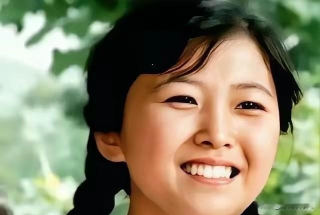 上海知青执意迎娶农村妻子，新婚夜被打撕书稿，岳母劝回城他却坚守
 
1979年，