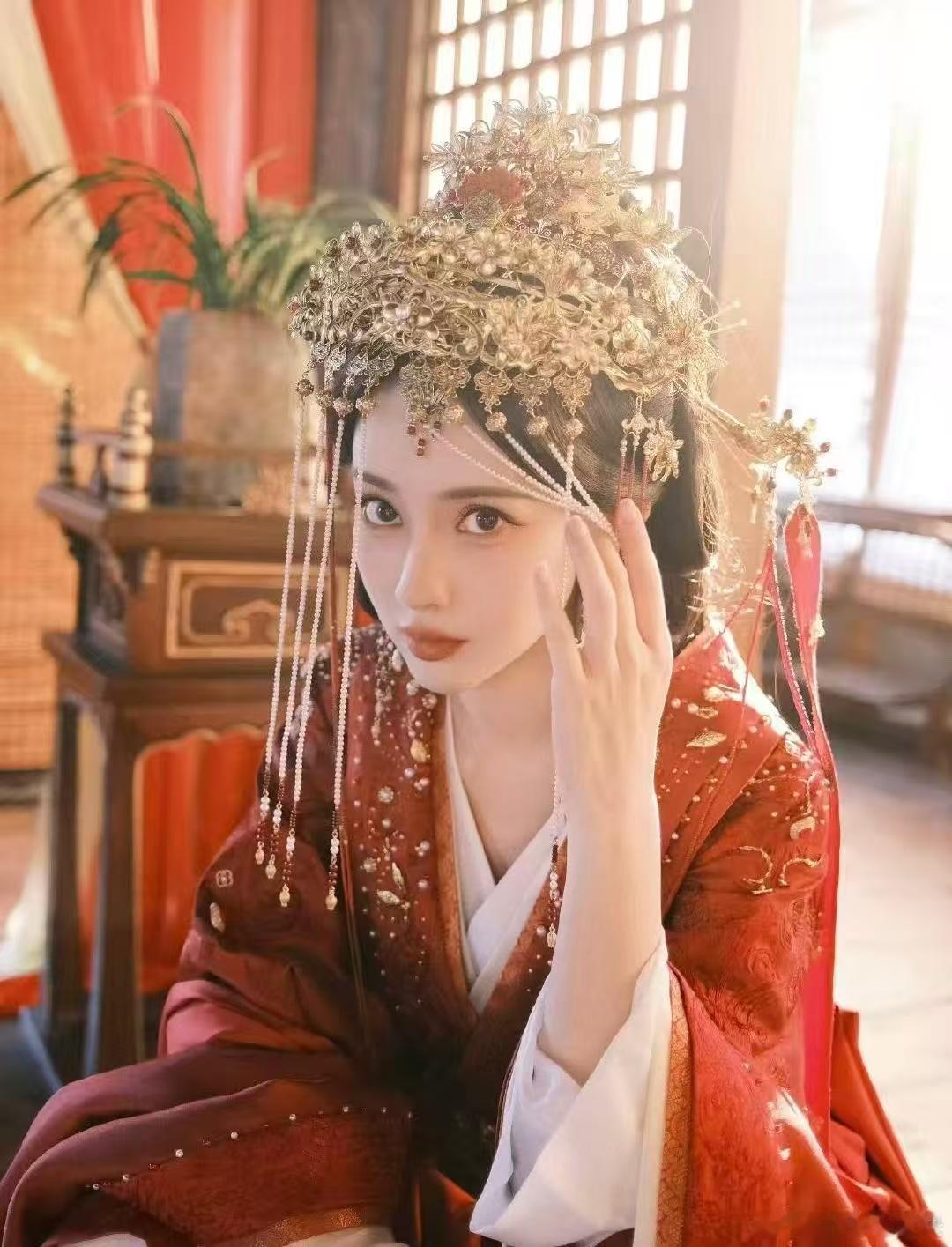 百花杀给孟子义演爽了一直觉得孟子义很适合气场型角色，沈汐和刚好完美契合。不用承受