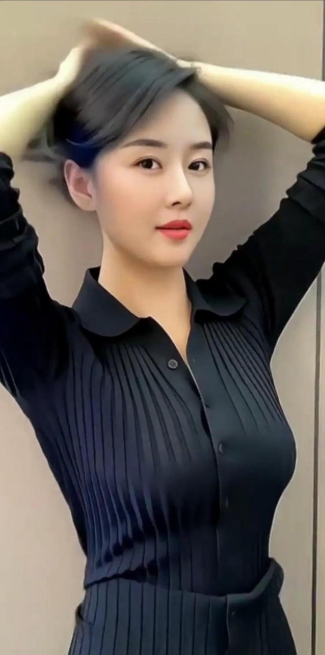 回娘家一晚上，就因为我和我老公睡在了一 起。嫂子发现了就不依不饶的。

这是我闺