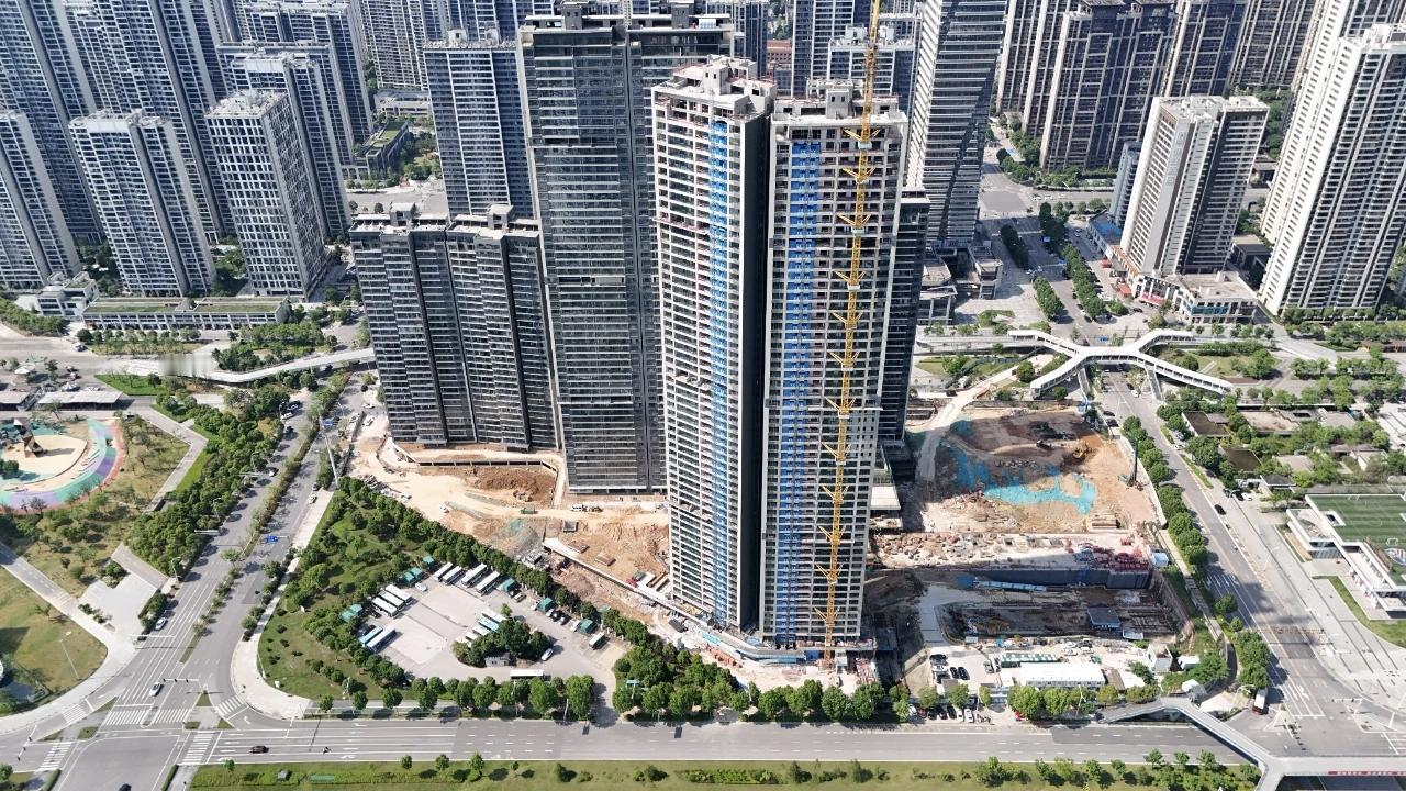 2026年5月6日，长沙轨道交通2号线西延二期工程建设现场传来新进展，梅溪湖中轴