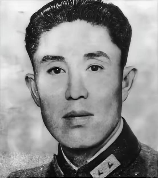 1983年郑洞国拒复婚：工资十天被花光的背后，是跨不过的人生鸿沟

1983年，