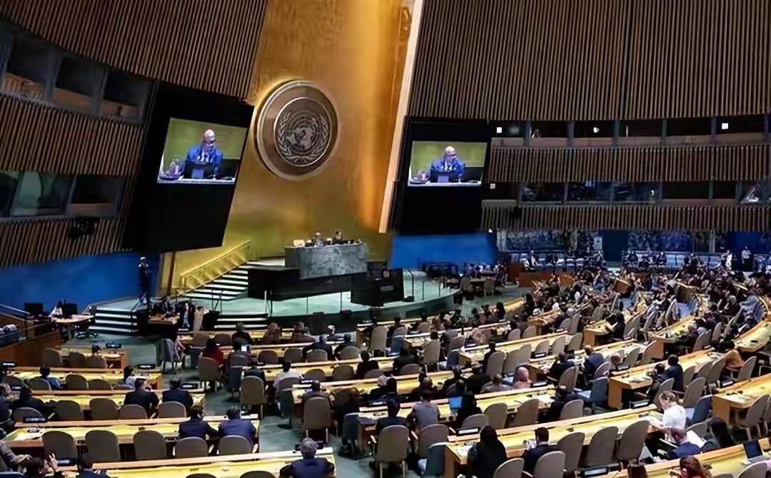 美俄沉默
日本带头围剿中国
 
147国赞成背后藏猫腻 专盯中国 无视核武大户