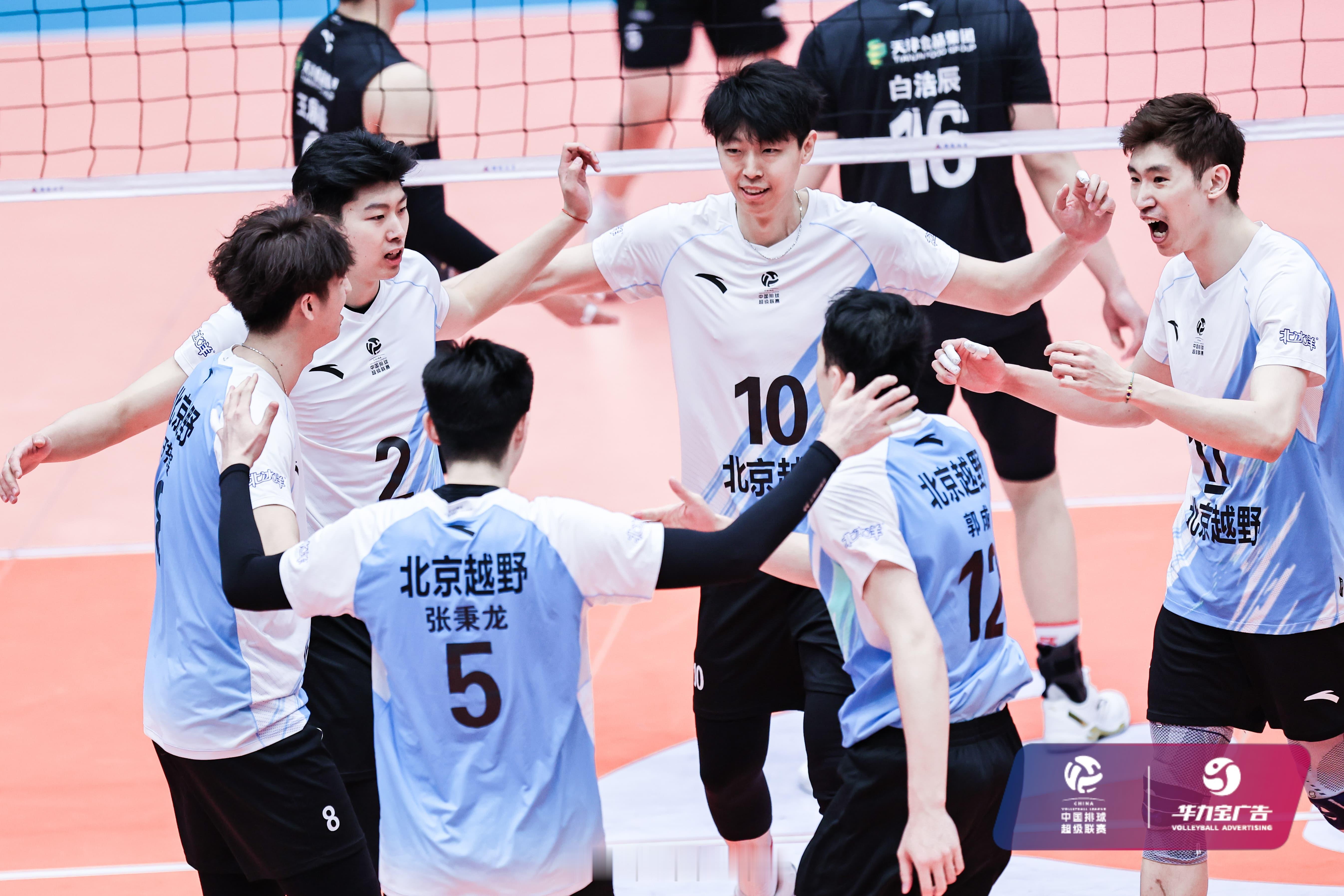 排超联赛 天津男排3比2保定男排，这是今天唯一一场要加班的比赛，我也因为要加班没