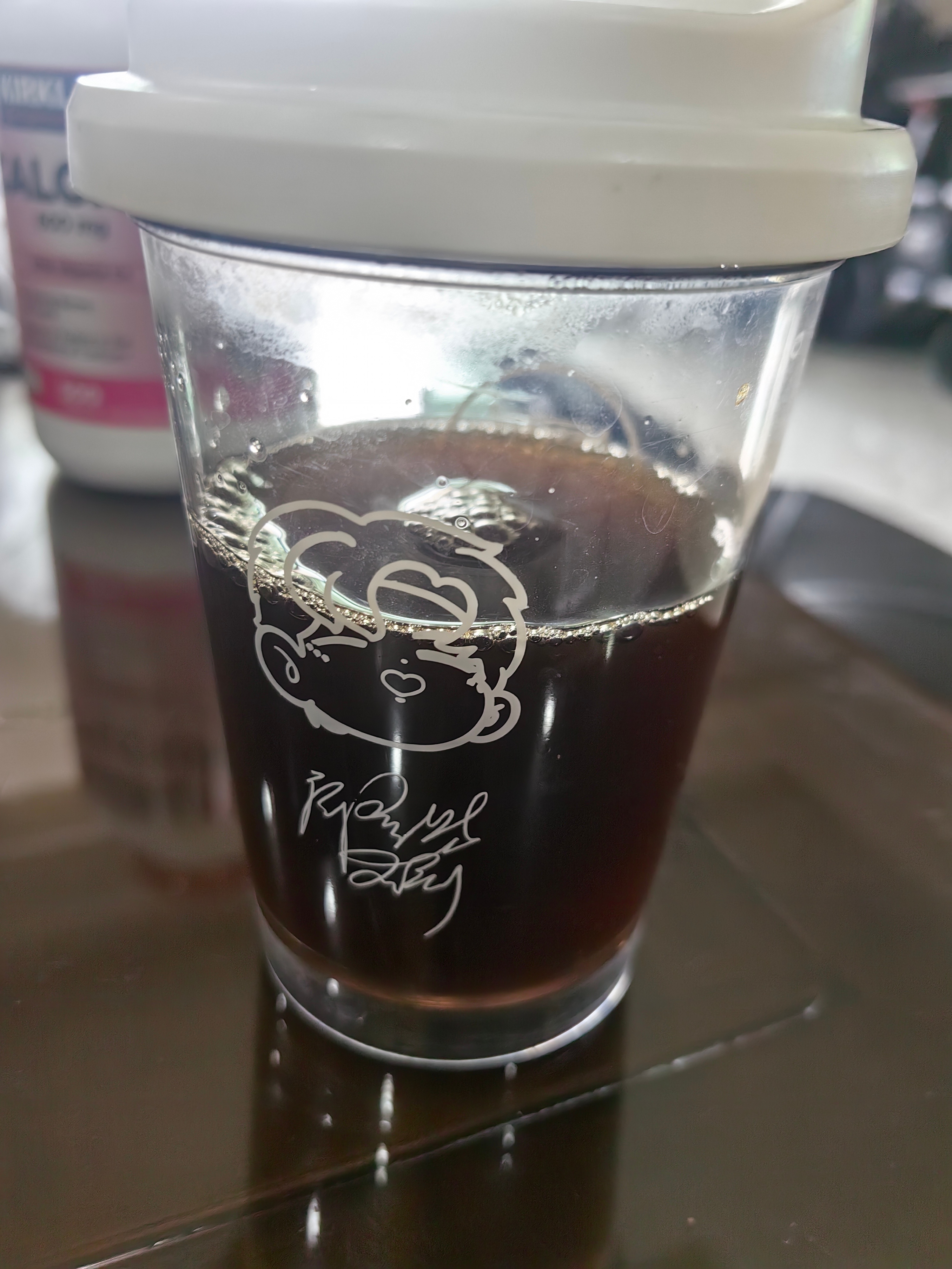 每天早上一杯美式咖啡。 
