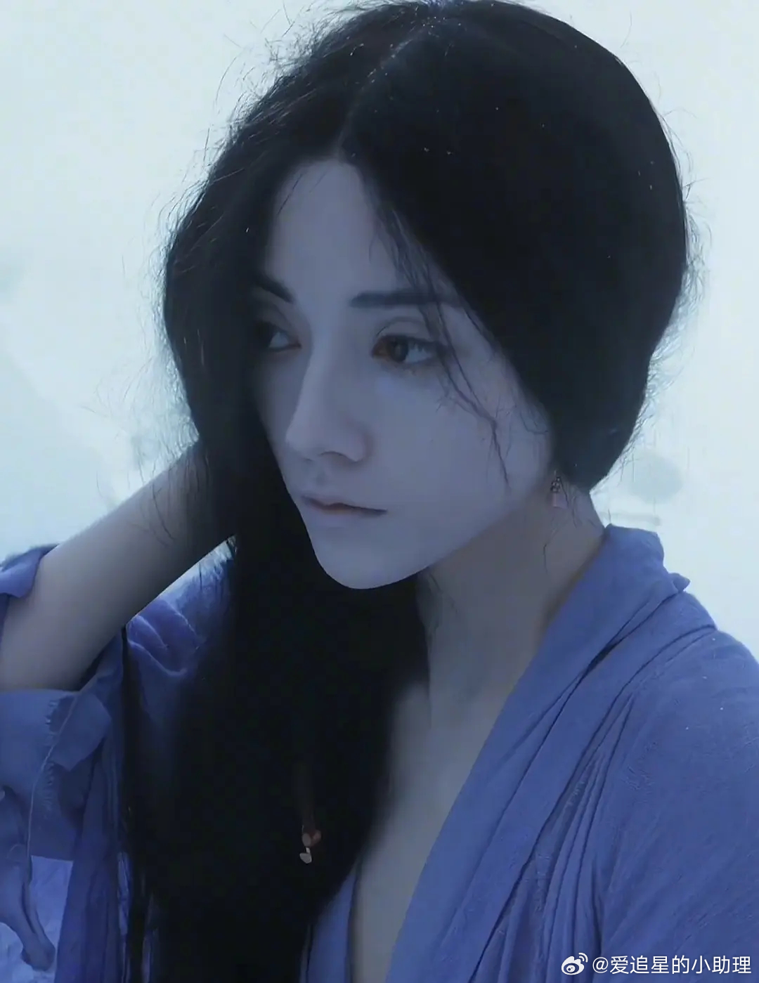 郫县热议：都是非常现代人的长相，为啥娜然的古装就比迪丽热巴好看？迪丽热巴迪奥活动