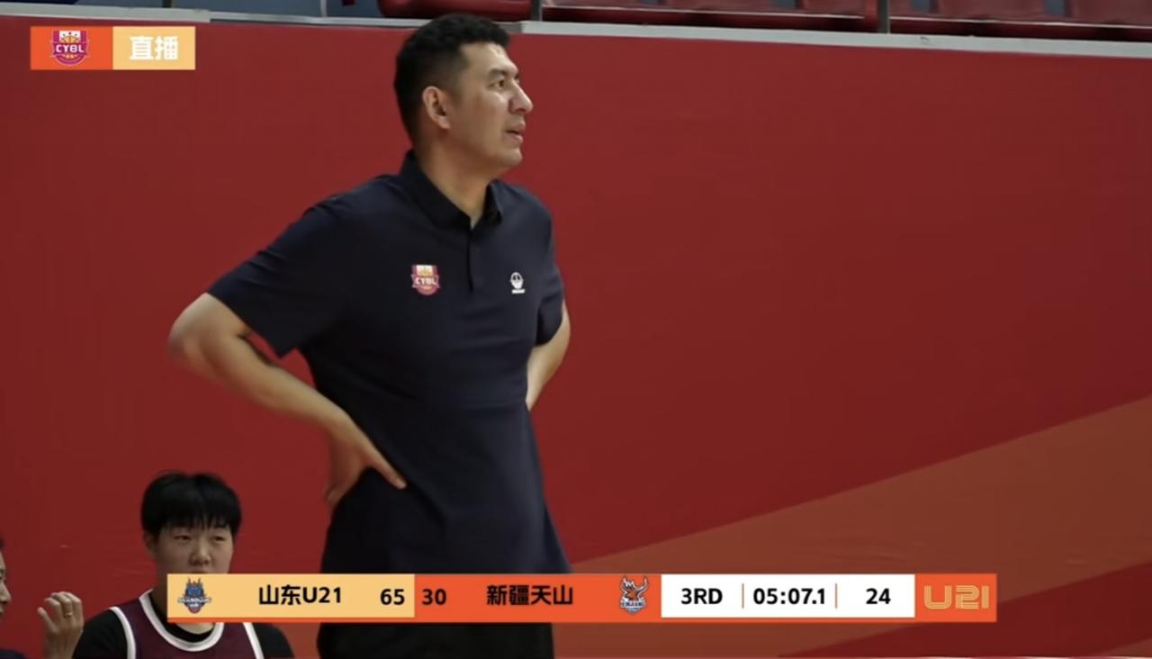 新疆女篮这U21的底子有些太弱了！昨天8个人打11个人的首钢U21，输21分，情
