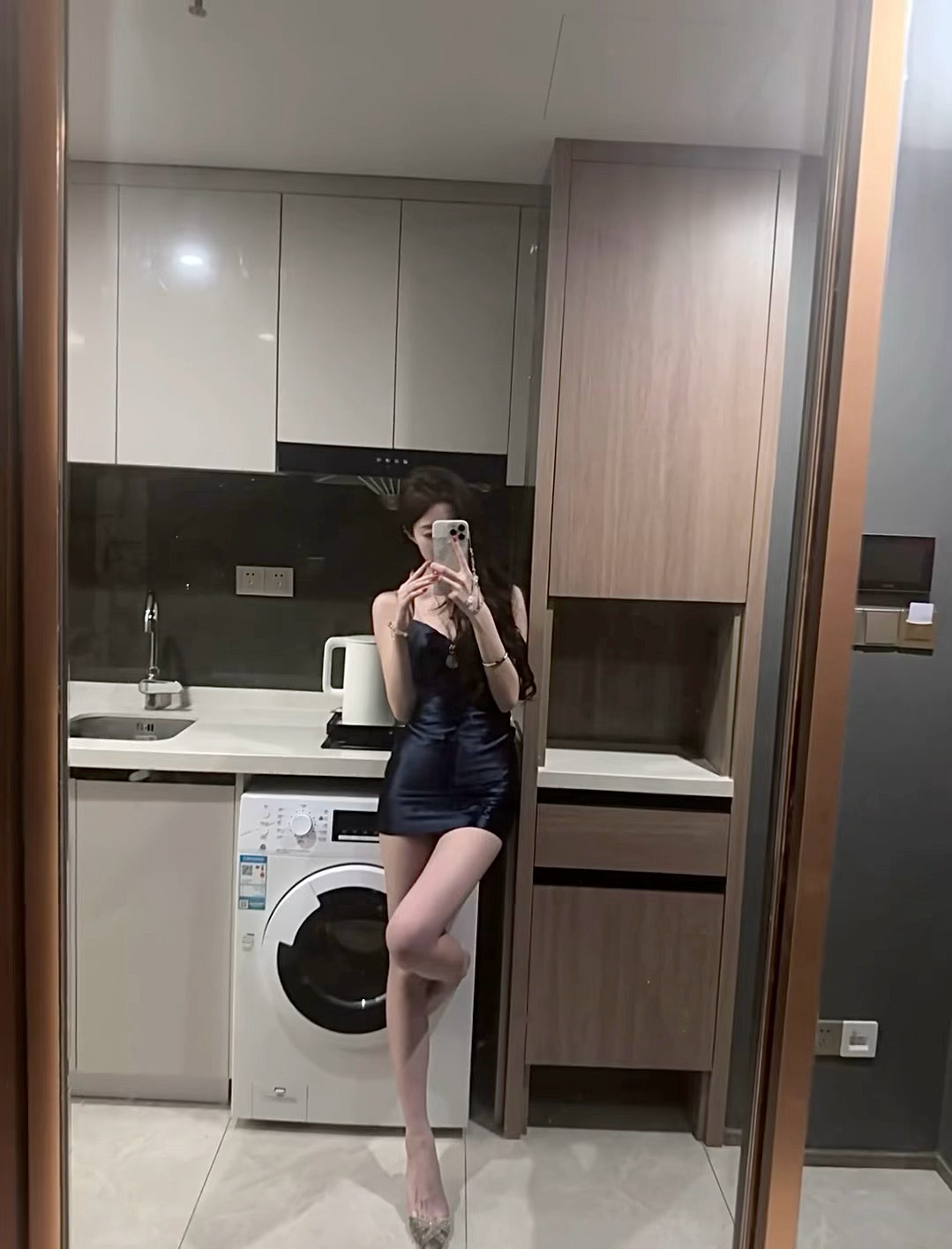 好好看的裙子，缺一个拍照地点 