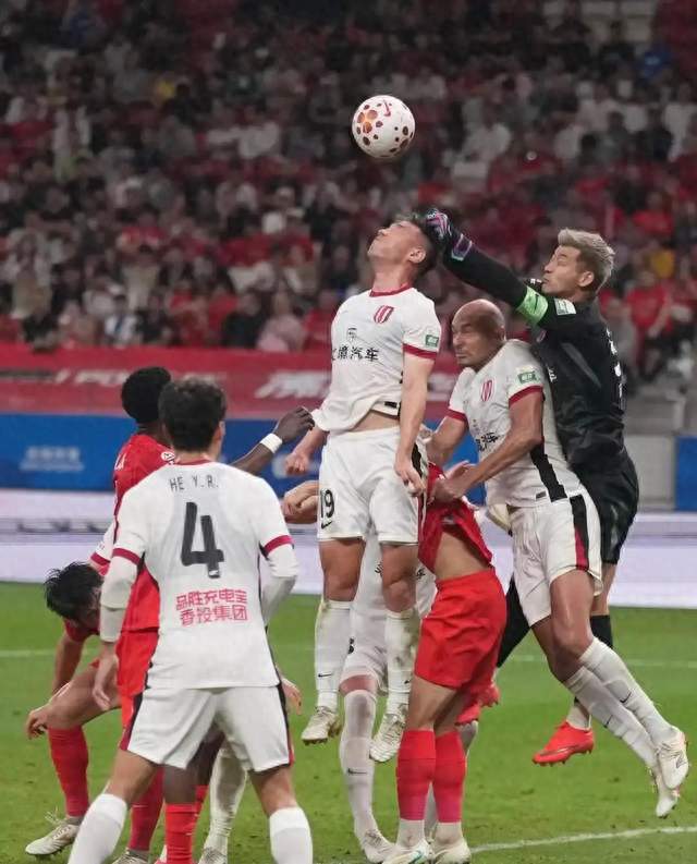 海港3-0蓉城，73%的控球率却只有1次射正，问题出在供给端