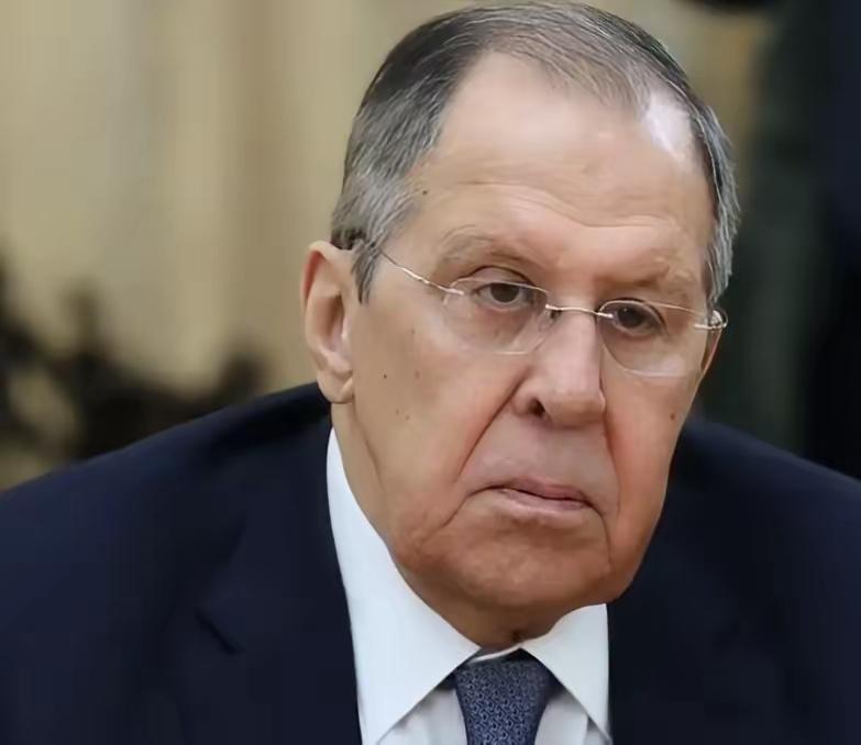 话音刚落，西方集体破防了。
 
这话一点不夸张！中方在联合国安理会中东问题特别会