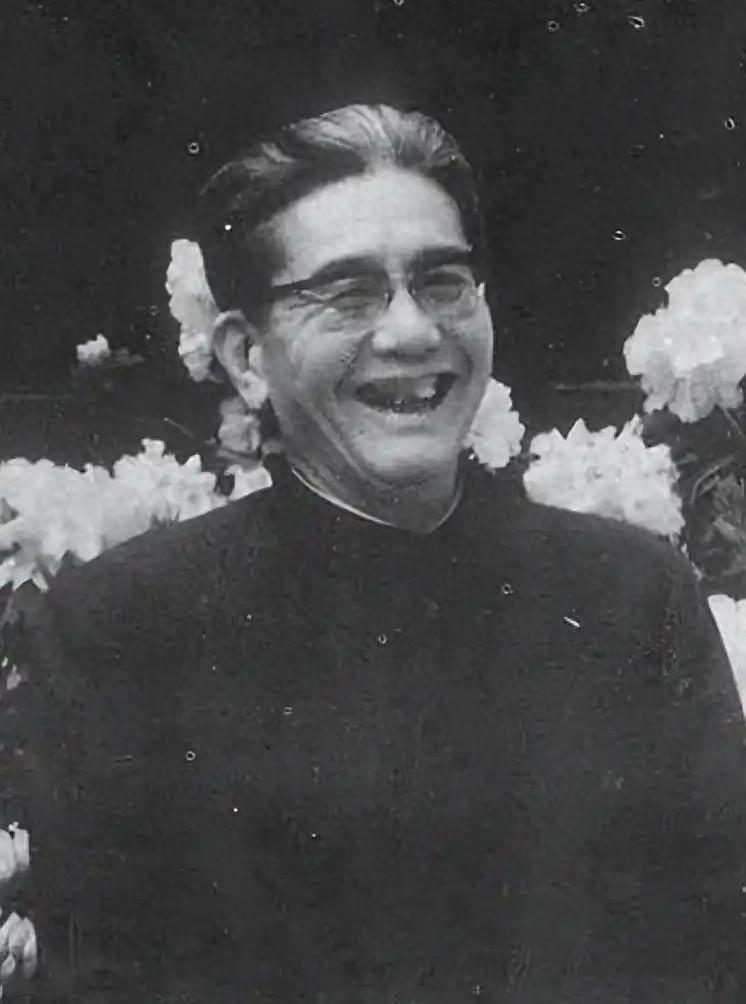 建国初乔冠华称呼一人为老头子，周总理怒斥：不知道自己几斤几两
1953年8月的一