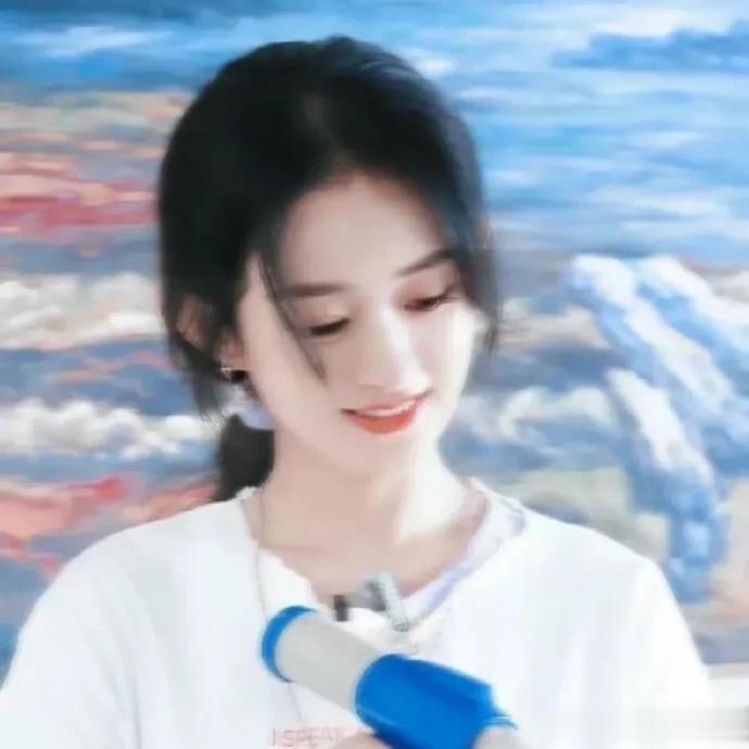 好奇怪！为什么最近各种盛典，全都没有赵丽颖？

内娱年末的红毯盛典也太多了吧，什