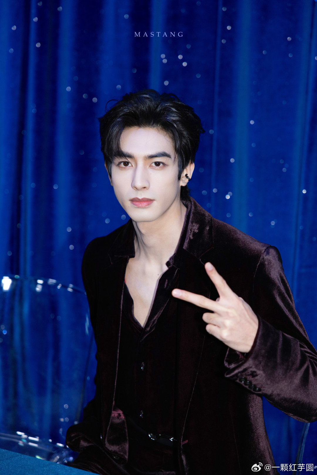 微博之夜红毯宋威龙 生图的神！！！！！ 