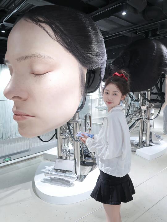 🕶️上海巨人展