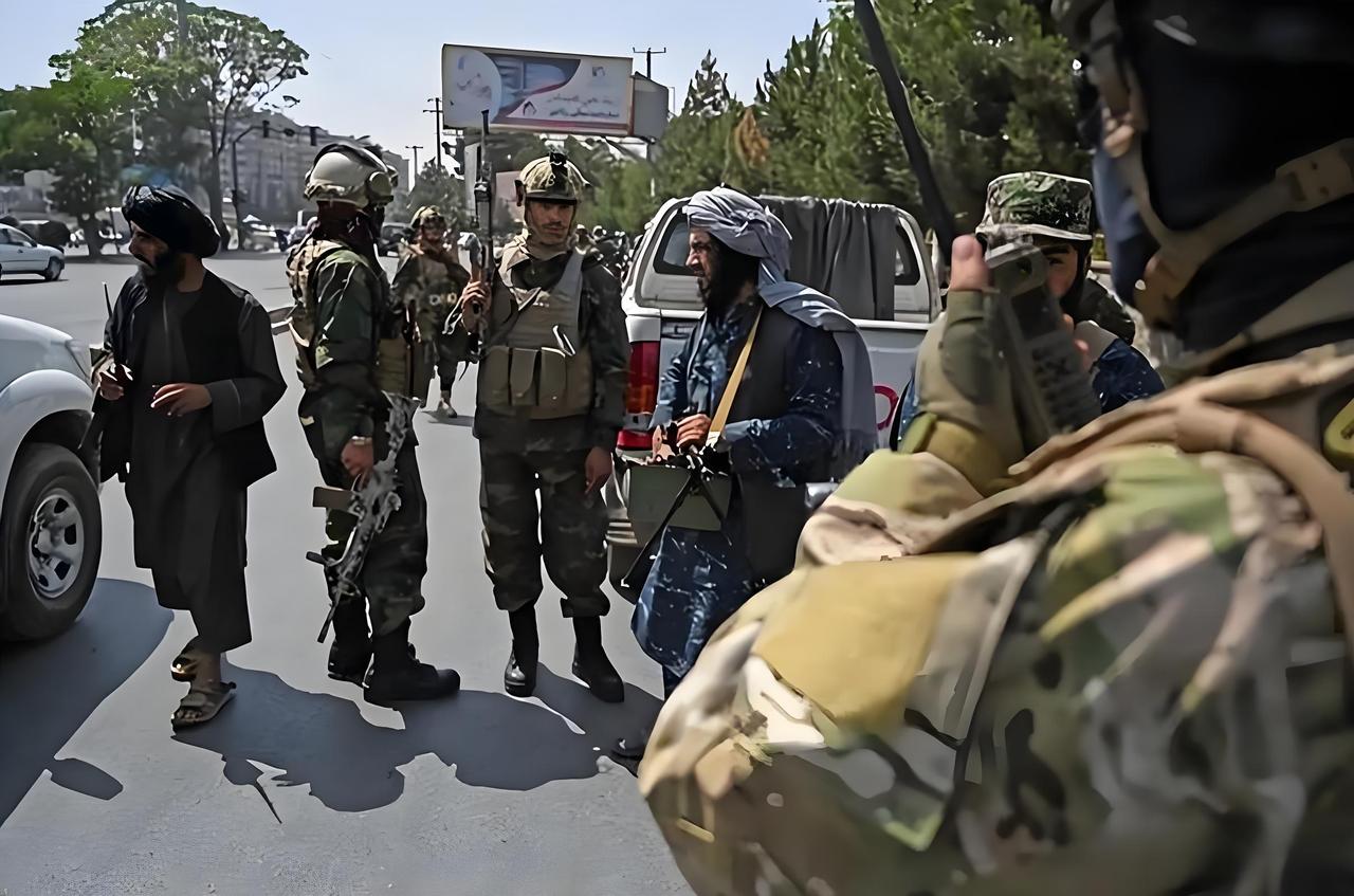 喀布尔被炸，阿富汗想求和，巴基斯坦同意吗？

巴基斯坦与阿富汗的冲突，不局限于边