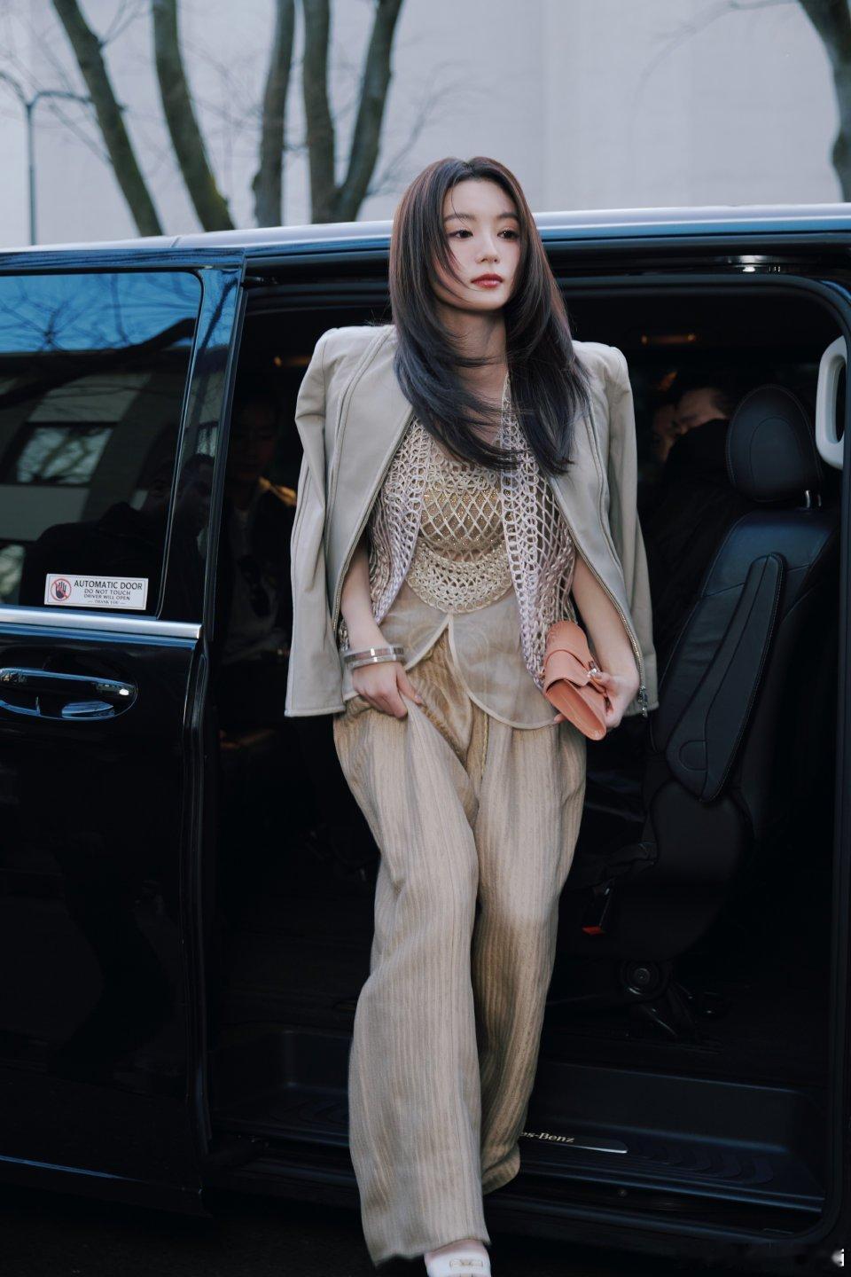 张雅钦米兰时装周首秀张雅钦扛住了g社镜头 张雅钦时尚表现力绝了！首次征战米兰时装