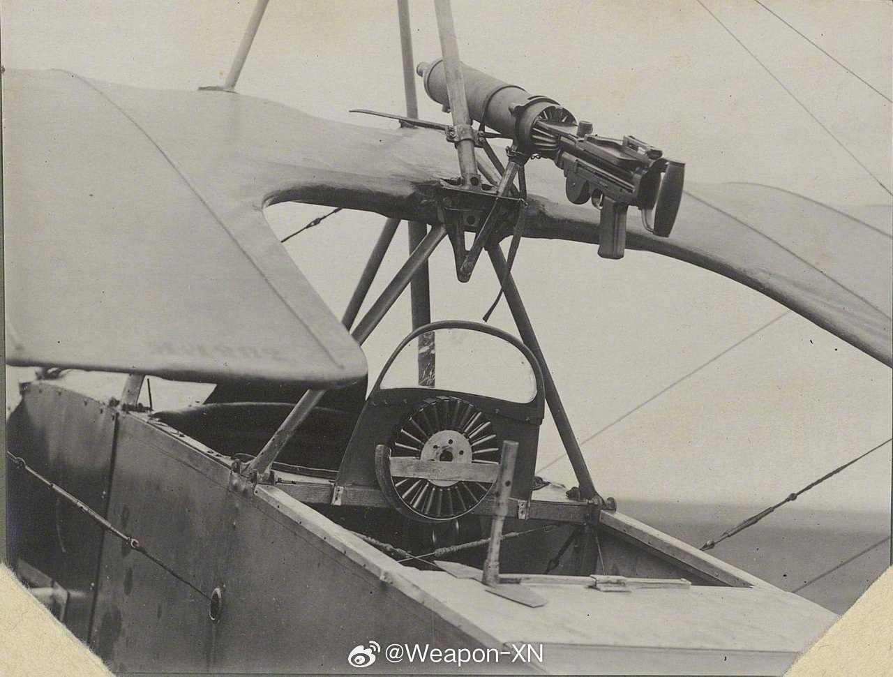 #照片中的历史[超话]# 第一次世界大战期间沙俄帝国军队的飞机 ​​​