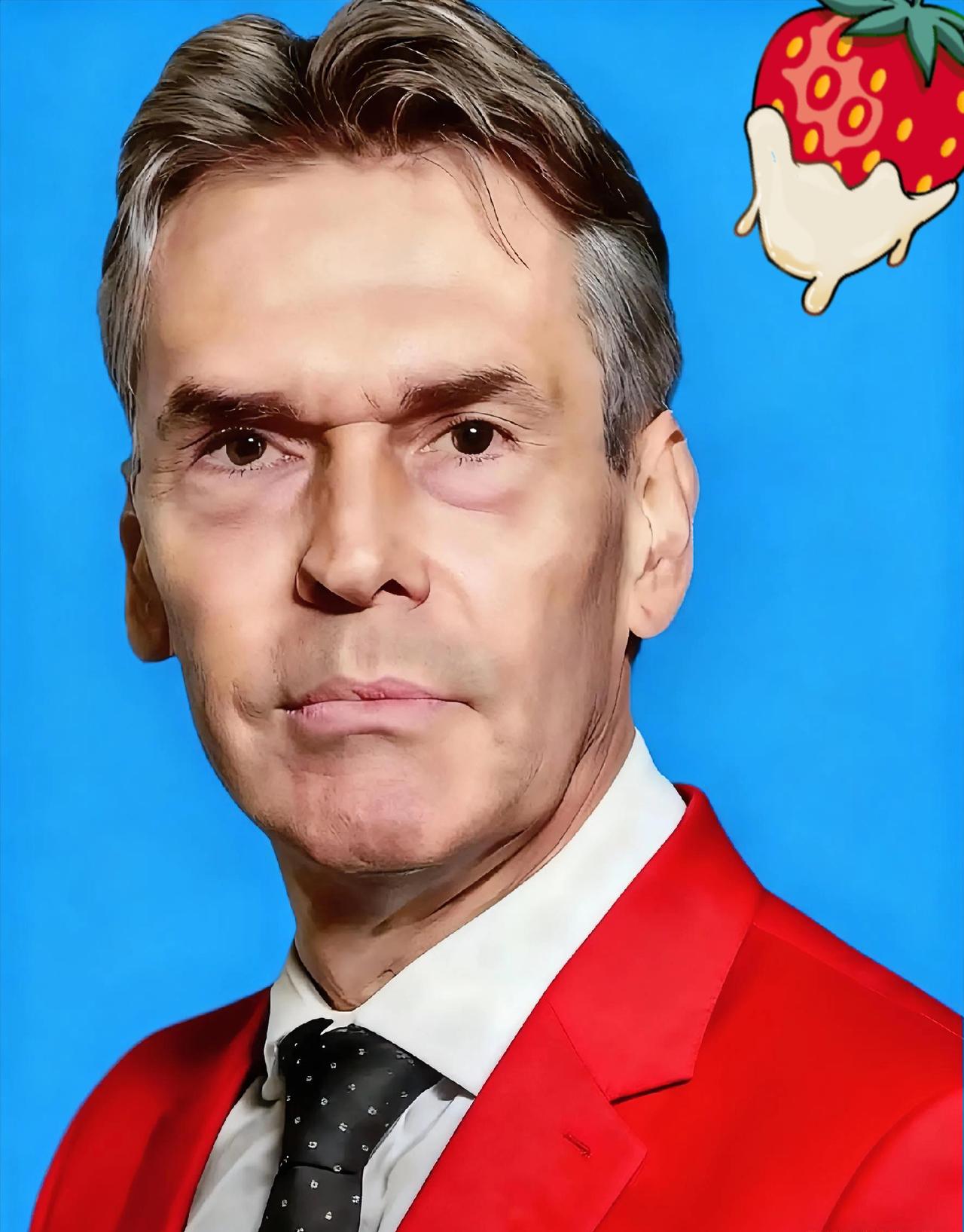 快讯，快讯！
就在刚刚:
荷兰官员放出狠话:
限制对华出口光刻机，还敢叫嚣反制？