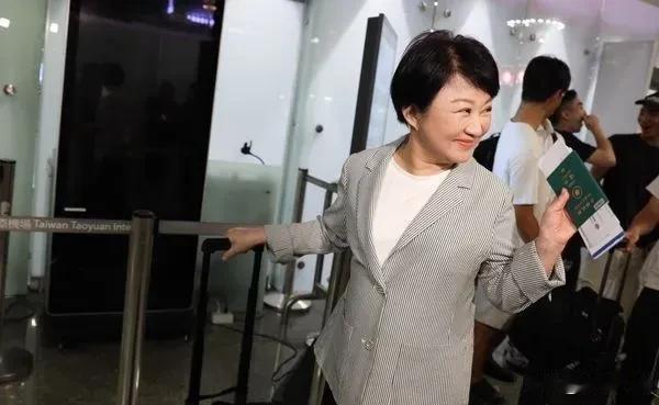 回台防灾67小时再访美！卢秀燕“自费付20万来回机票”

受到强台风影响，台中市