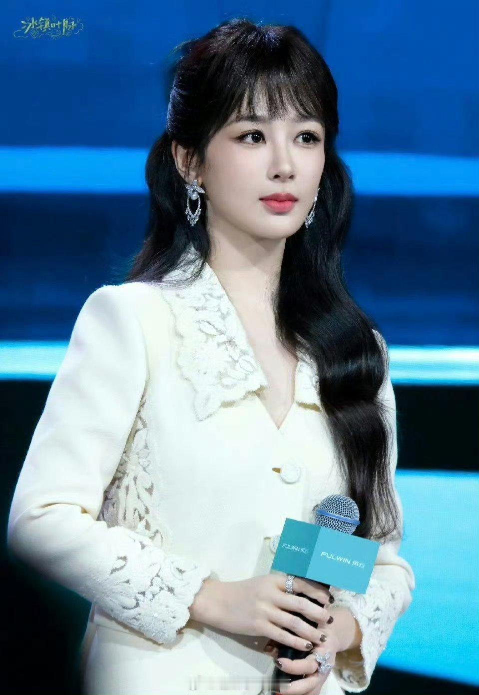 网友统计的今年播剧集均水平比较高的几部剧赵露思 《许我耀眼》6328万杨幂 《生