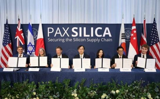 以色列正融入中美之间的经济对抗。

该国已加入美国发起的