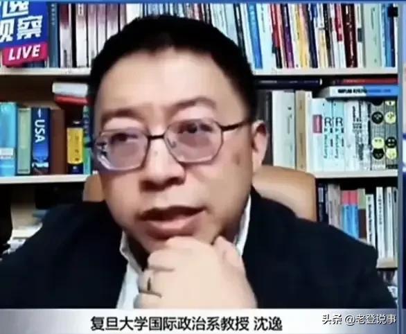 有些人，最见不得我国好。你看那些所谓的"精英"，一边在国内捞金，一边早把老婆孩子