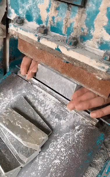 怎么看着这么吓人呢？！