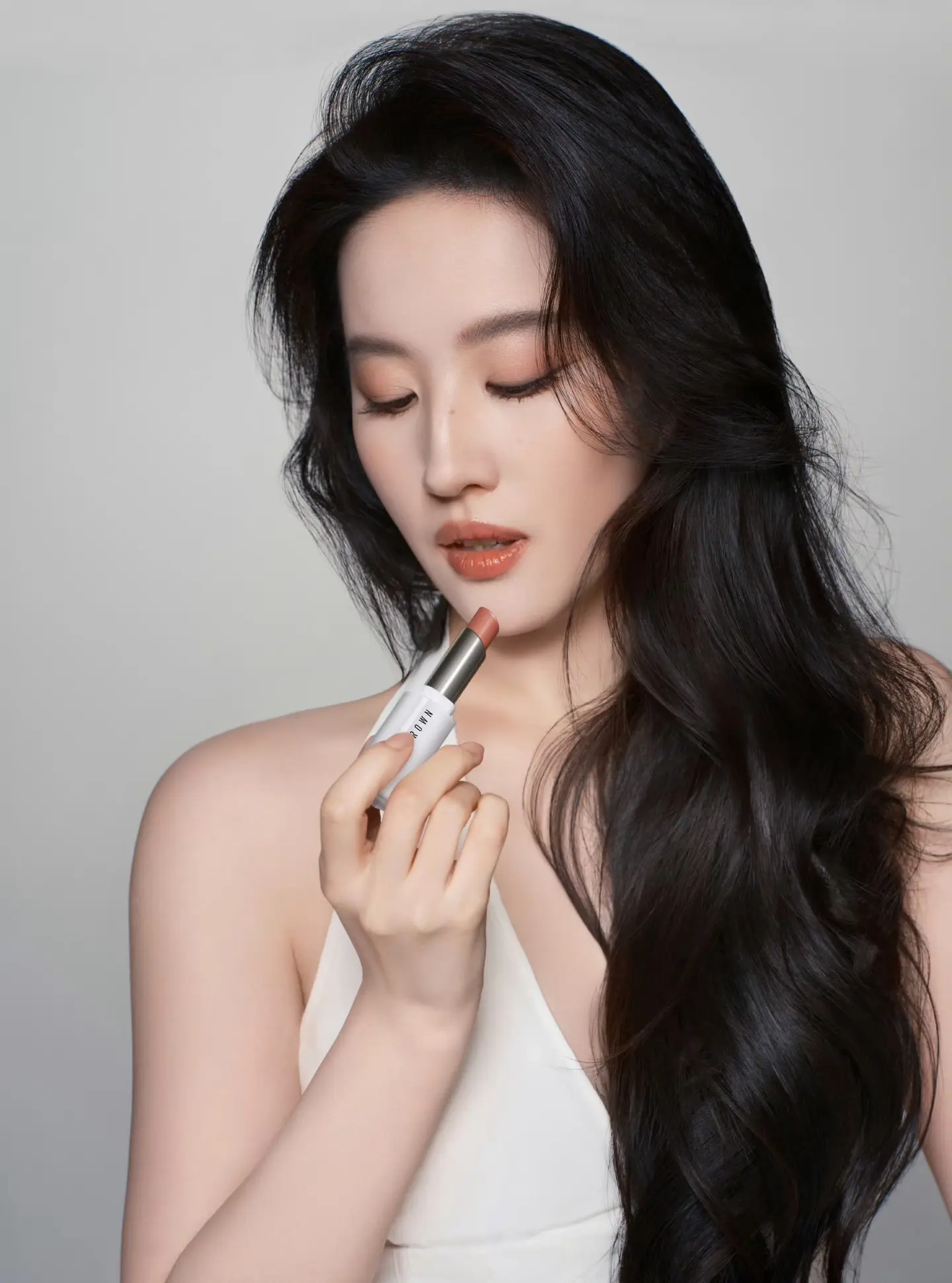 感受顶级骨相的压迫感～