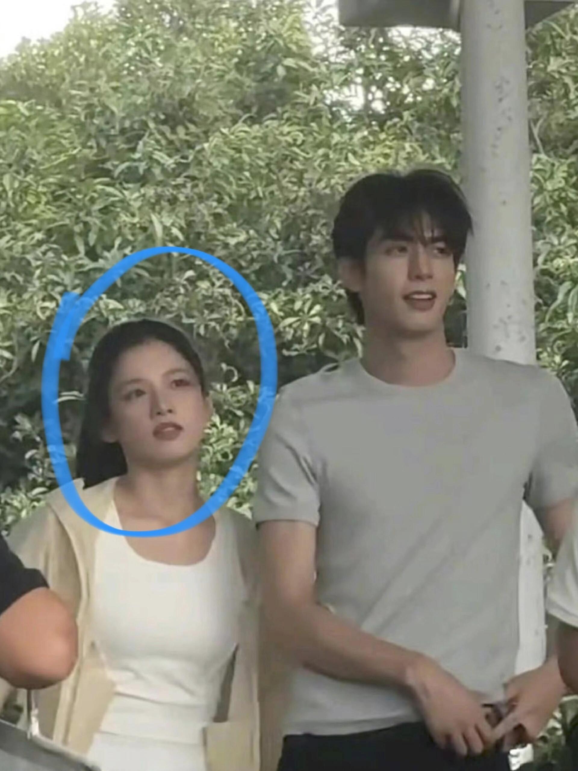 张婧仪和宋威龙同框 